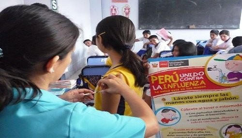 Ministra de Salud descarta desabastecimiento de vacunas contra la influenza