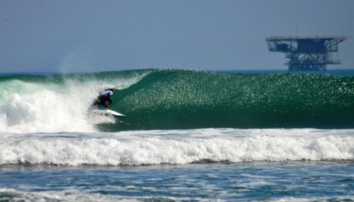 Peruanos arrasaron en primer día del 'Doo Australia Pro Junior' de tabla en Lobitos