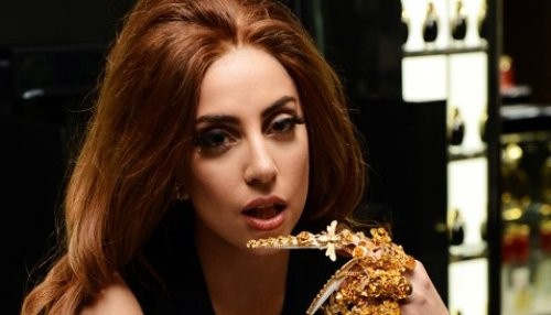 Lady Gaga al desnudo para la Revista V [FOTOS]