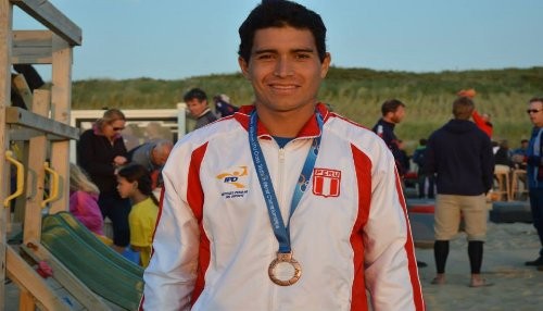 José Gómez de la Torre logra primer lugar en Torneo de Triatlón en Alemania
