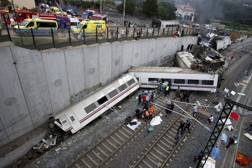 Accidente de tren en Galicia, al menos 35 muertos