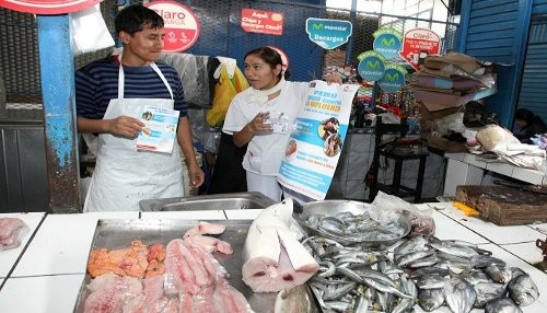 Minsa difunde medidas preventivas por gripe AHIN1 en mercados, escuelas y Metropolitano