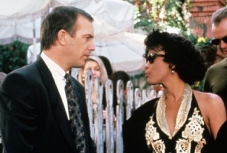 Kevin Costner asistirá al funeral de Whitney Houston