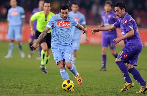 Con el 'Loco' en la cancha Fiorentina cayó 3-0 ante el Nápoli