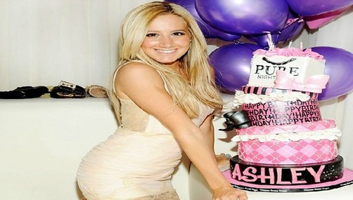 Ashley Tisdale celebró a lo grande su cumpleaños