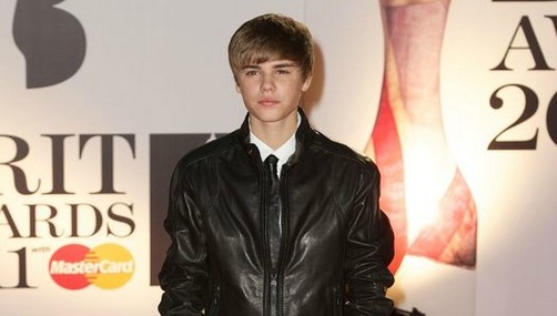 Justin Bieber quiere disfrutar de su adolescencia 