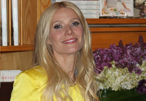 Gwyneth Paltrow apuesta por las siliconas