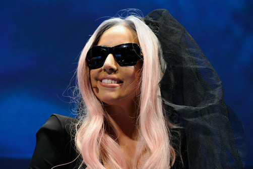 Lady Gaga develó la portada de 'Marry The Night'