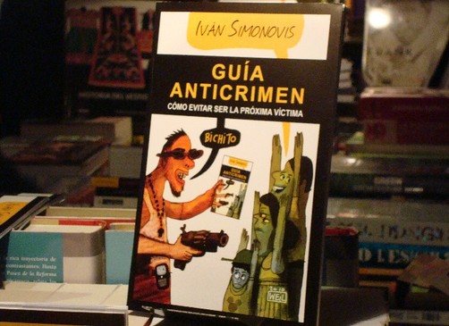 Presentan libro 'Guía Anticrimen' escrita por Iván Simonovis