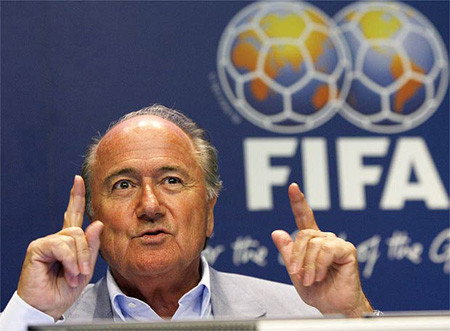Joseph Blatter pidió disculpas por declaraciones sobre el racismo