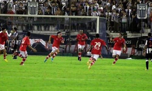 Cienciano sacando provecho de su condición de local derrotó al Alianza Lima por 2-1