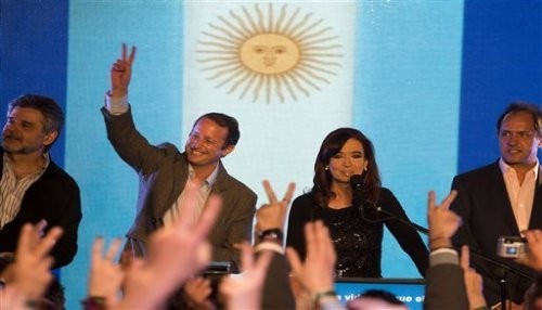 Gobierno argentino pierde terreno en la votación primaria
