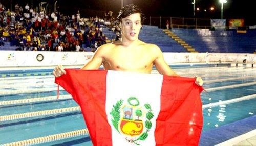 Gerardo Huidobro batió récord nacional en Mundial Junior de Natación en Dubái