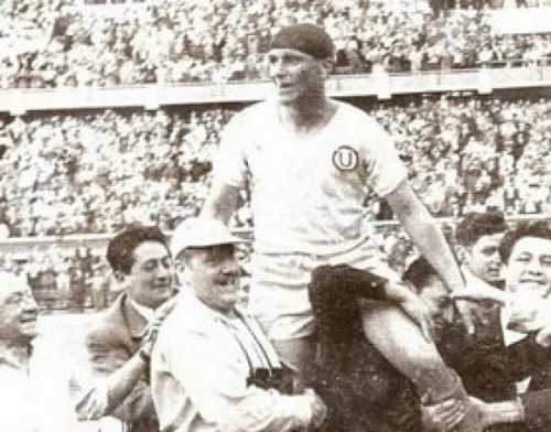 Un día como hoy hace 60 años se despidió del fútbol el gran 'Lolo' Fernández