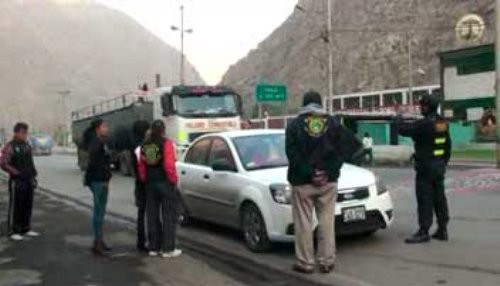 Policía rescata una menor de 15 días de nacida cuando era trasladada a Huancayo