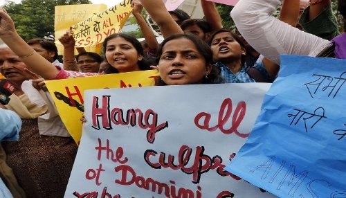 India: 4 hombres fueron condenados a la pena de muerte por violación en grupo