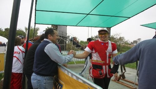 Nicolás Pacheco sigue liderando categoría junior en el Mundial de Escopeta