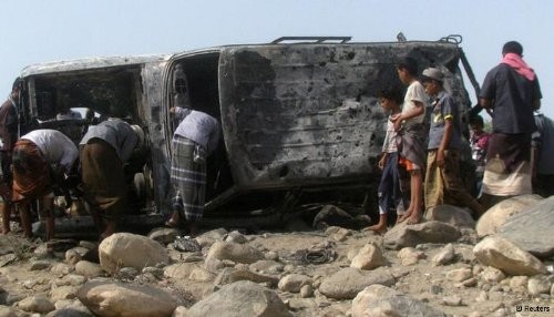 Presuntos ataques de Al Qaeda contra las fuerzas yemeníes dejan alrededor de 40 muertos