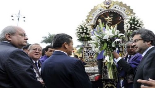 Homenaje de Palacio de Gobierno al Señor de los Milagros encabezó mandatario