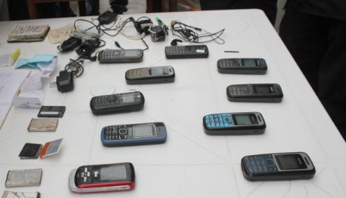Gobierno anuncia inicio del proceso para el bloqueo de celulares en los penales