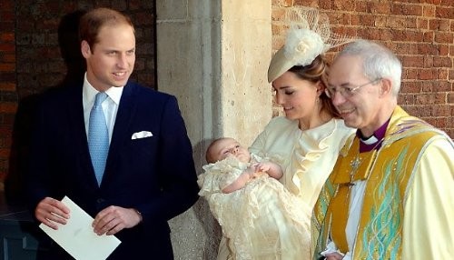 Guillermo y Kate bautizan a su hijo el Príncipe George [FOTOS]