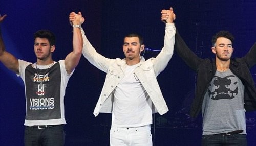 Los Jonas Brothers se despiden de los escenarios