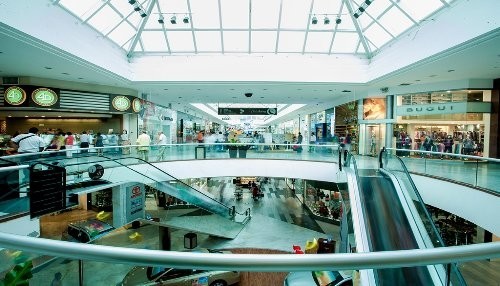 Jockey Plaza es el centro comercial más atractivo para trabajar en el Perú Jockey Plaza es el centro comercial más atractivo para trabajar en el Perú