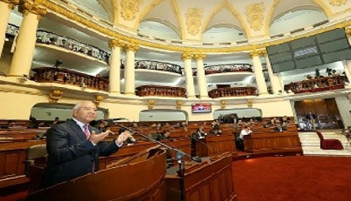 Ministro del Interior anunció en el Congreso depuración de la policía