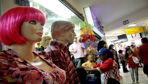 Envían a Brasil más de 2 mil prendas confeccionadas por empresarios de Gamarra