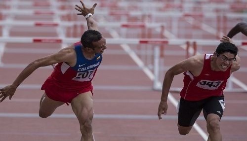 Juegos Bolivarianos 2013: Atleta Jorge McFarlane logra medalla de oro en 110 m con vallas