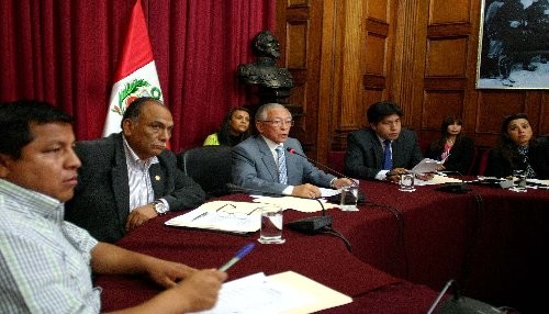 Comisión de ética desestimó acusaciones contra legisladores Gagó, Fujimori y Becerril