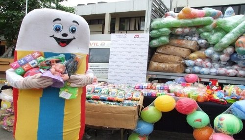 Digesa decomisa e inmoviliza 30,000 juguetes de plástico en el marco de la campaña Juguetes Saludables Navidad 2013