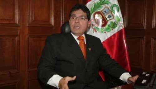 Comisión permanente aprobó destituir a Michael Urtecho