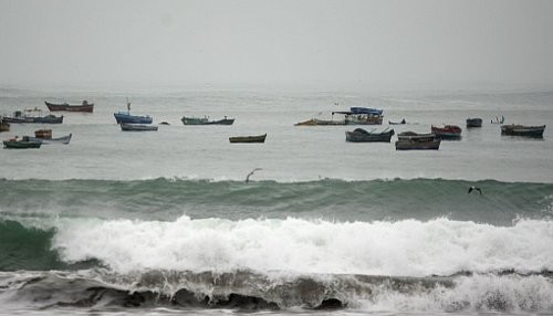 INDECI recomienda medidas de protección ante oleajes de ligera intensidad en el litoral sur