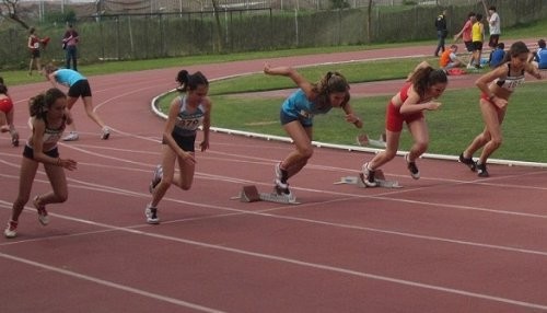 Federación de Atletismo lanza sus academias de verano