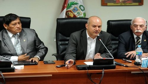Acción de amparo que interpuso Alan García no anula trabajo de Megacomisión