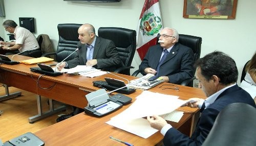 Hallan indicios de enriquecimiento ilícito en algunos funcionarios del régimen aprista