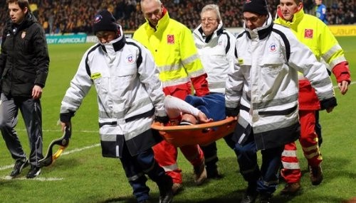 Radamel Falcao sufrió una fuerte lesión de rodilla (VIDEO)