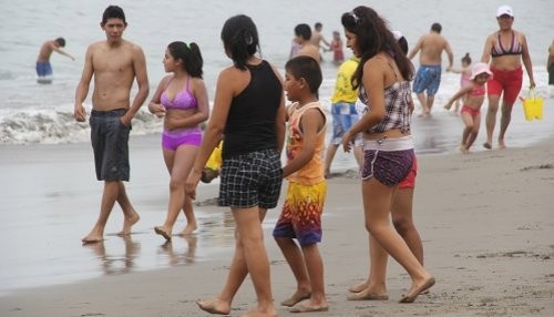 Cerca del 90 por ciento de bañistas descuida las medidas de protección contra los rayos UV