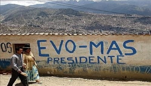 Bolivia:<br />
Bolivia:El MAS, partido a vencer