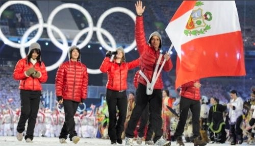 Bandera peruana flameó en inauguración de los Juegos Olímpicos de Invierno Sochi 2014