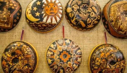 Mates burilados, un arte ancestral peruano Mates burilados, un arte ancestral peruano