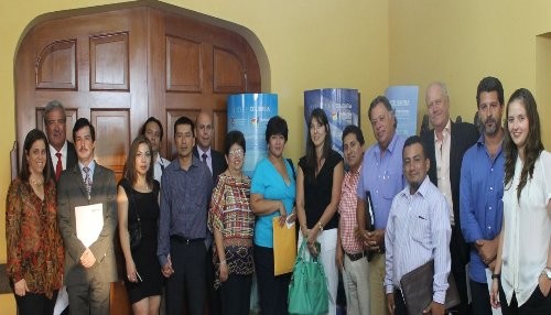Empresarios peruanos participan en la Macrorrueda 50 en Colombia