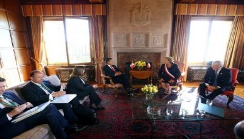 Dignatarios Ollanta Humala y Michelle Bachelet se reunieron en Chile