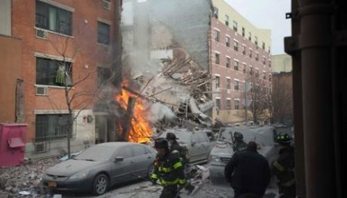 Nueva York: Seis muertos tras una explosión de gas que provocó derrumbe de un edificio