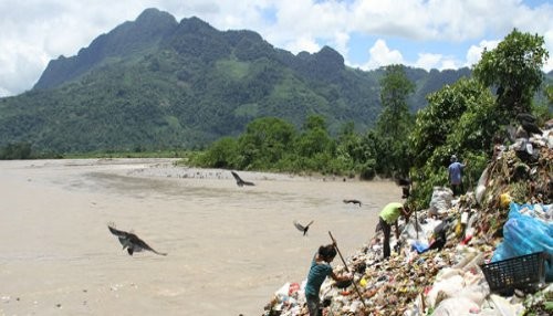 OEFA verifica que Municipalidad Provincial de Leoncio Prado arroja basura al río Huallaga en Huánuco