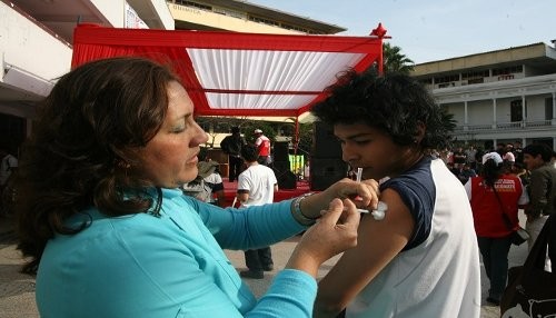 Minsa vacunará gratis contra la hepatitis B en su sede institucional