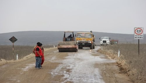 Se brinda mantenimiento de vía de acceso a la Reserva Nacional de Lachay