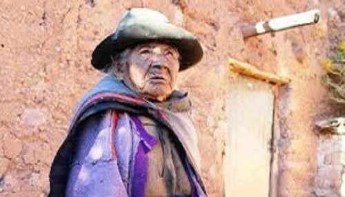 Filomena, la mujer más longeva del Perú, vive en Huancavelica
