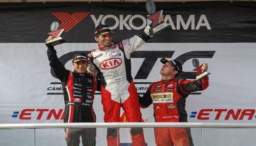 Pilotos del KIA Racing Team salieron primeros en sus categorías